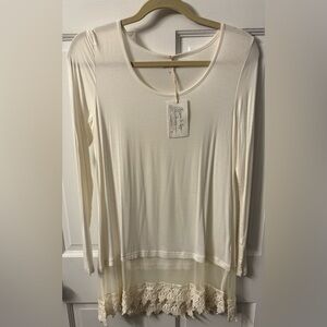 Grace & Lace Ivory Tunic‎ with Lace Trim M NWT